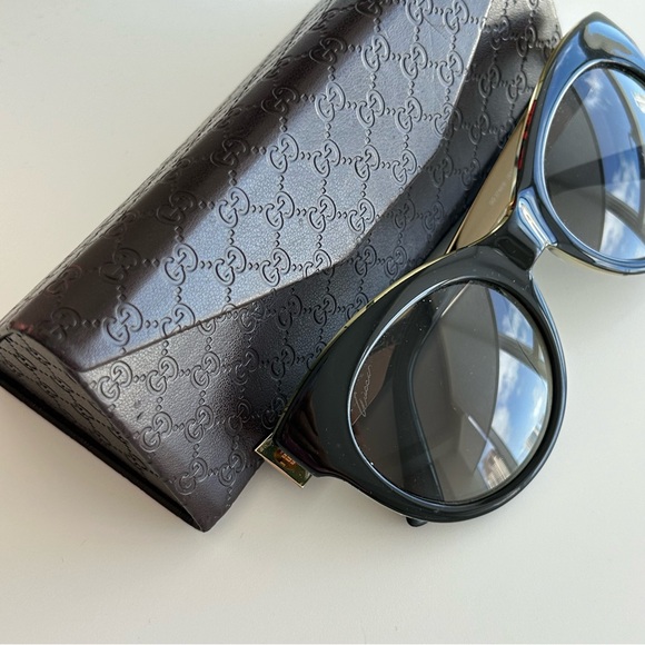 Gucci Sunglasses and Logo Case - Picture 2 of 9